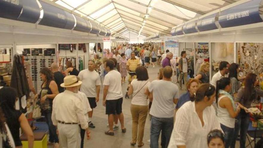 Imagen de una de las iniciativas comerciales desarrolladas por Apymeco y el Ayuntamiento en el paseo.