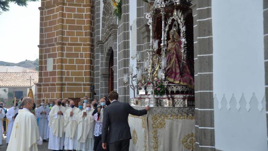 Día grande del Pino, honores a la virgen