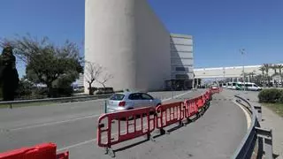 El aeropuerto de Palma instala una barrera en la terminal de llegadas para evitar colapsos