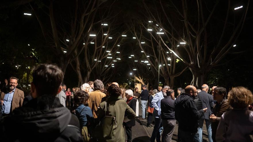 ‘Islas’, de Jaume Plensa, vuelve a brillar en Santa Cruz