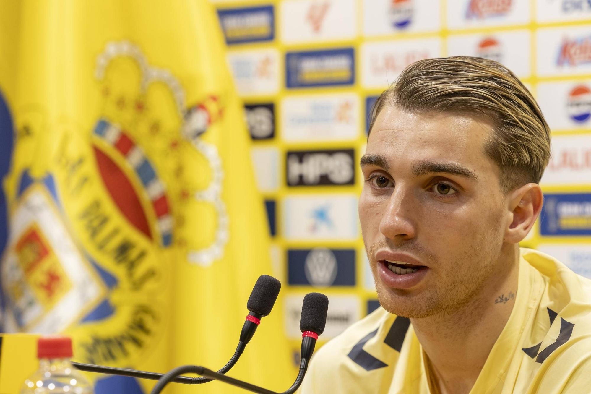 Rueda de prensa de Iker Bravo tras su fichaje