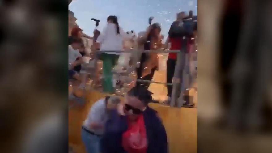 Ensurt a Burgos: el ‘txupinazo’ que dona inici a les festes impacta contra dos periodistes