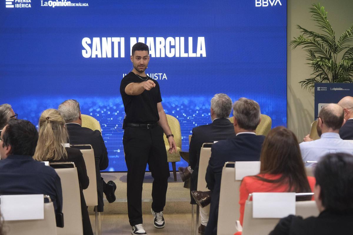 Santi Marcilla interactuó costantemente con los asistentes al evento