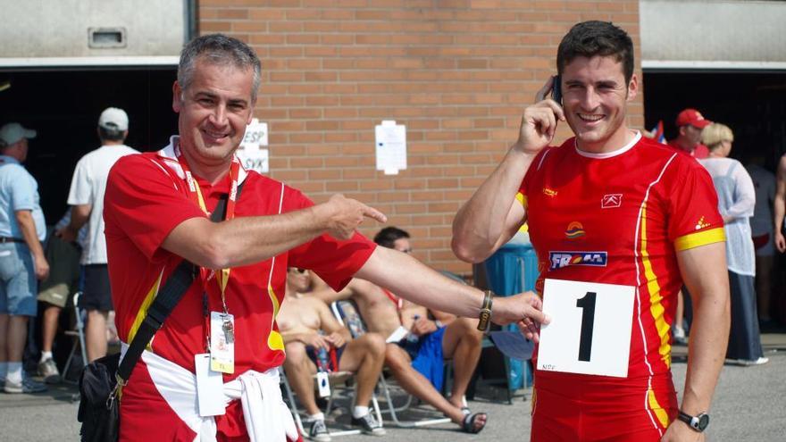 Suso Morlán bromea con David Cal, en una Copa del Mundo. // FdV