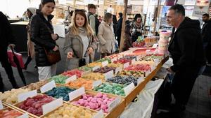 Un expositor en una feria de productos sin gluten.