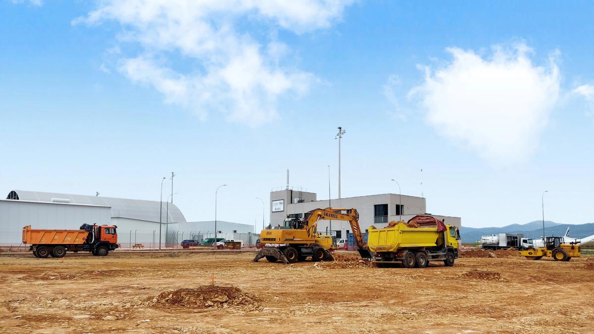 Obras de la plataforma para los estudios de FP en el aeropuerto de Castellón.