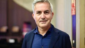 Víctor Font critica que la directiva "enganya el soci"