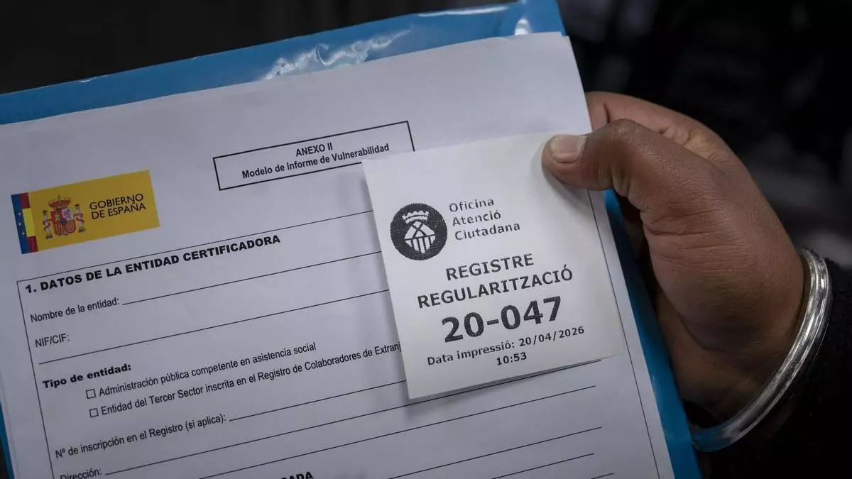 El proceso de regularización aporta 23.600 afiliados a la Seguridad Social en Catalunya