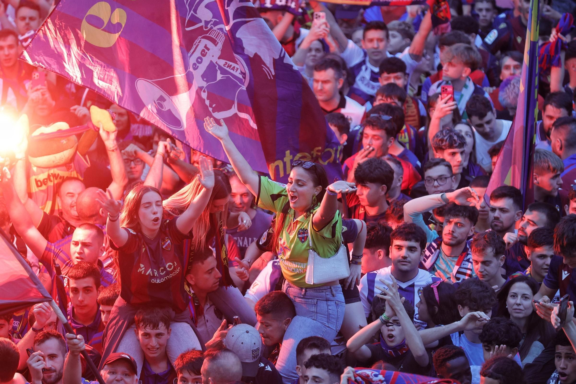 La celebración del ascenso del Levante UD, en imágenes