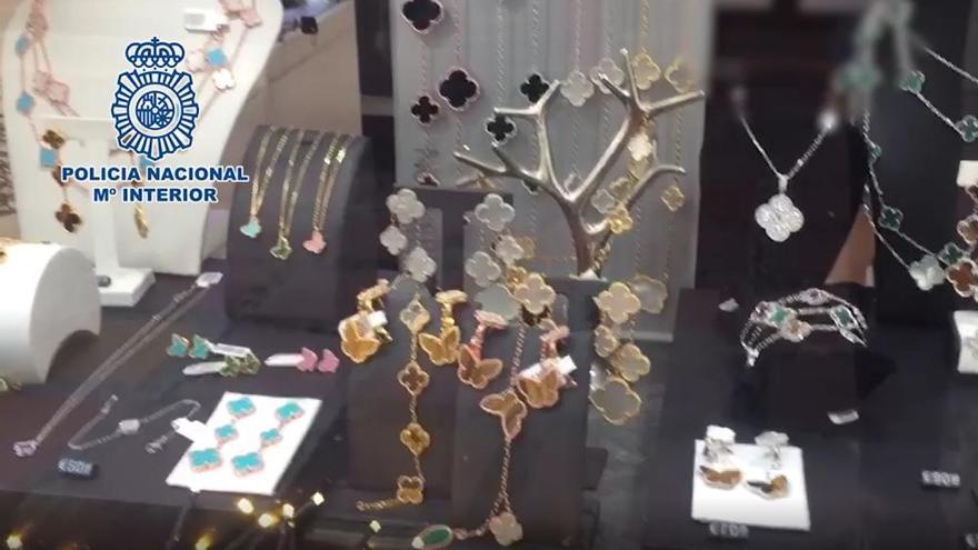 Intervenidas más de mil joyas falsas en Marbella