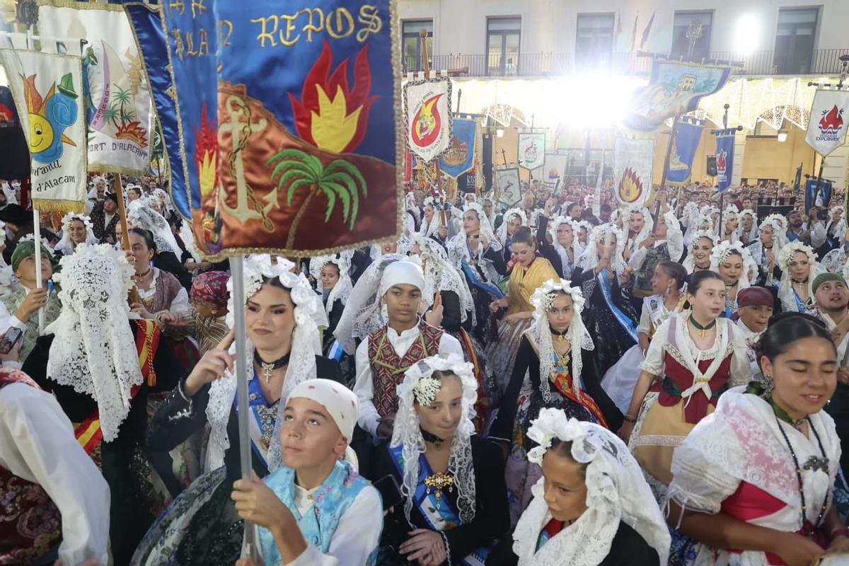 Funzo reivindica en su pregón las Hogueras como identidad de Alicante