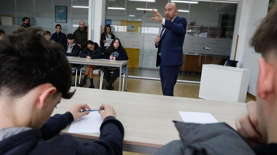 Clase parlamentaria en Miranda