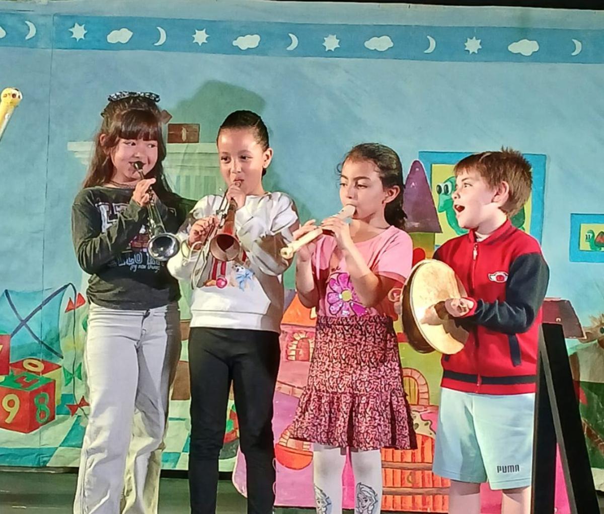 Alumnos participantes en ‘Vamos al Teatro’.