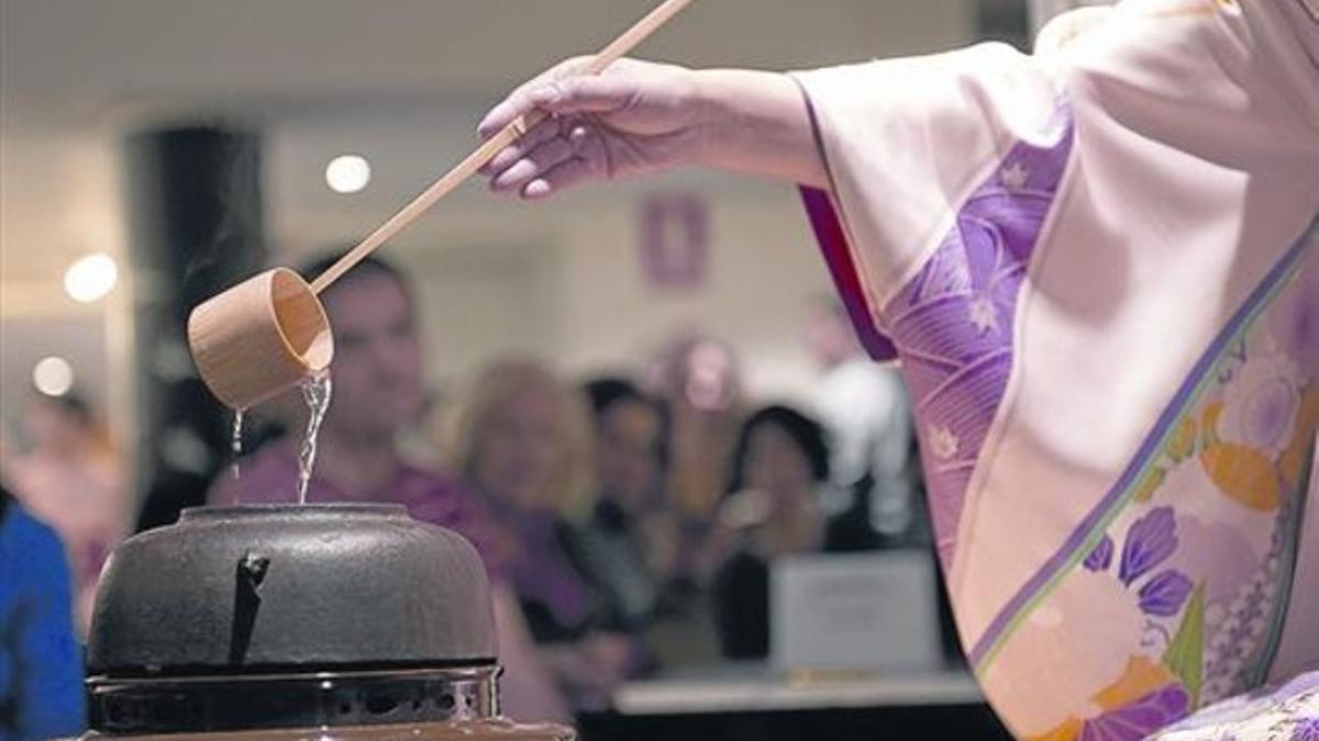 El ritual de la ceremonia del té se podrá contemplar, con música en directo, el próximo sábado.