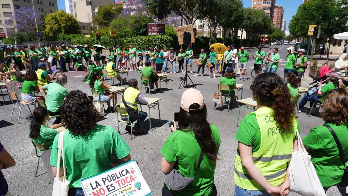 Los docentes de Castellón han protagonizado una huelga para reclamar mejoras en su situación laboral.