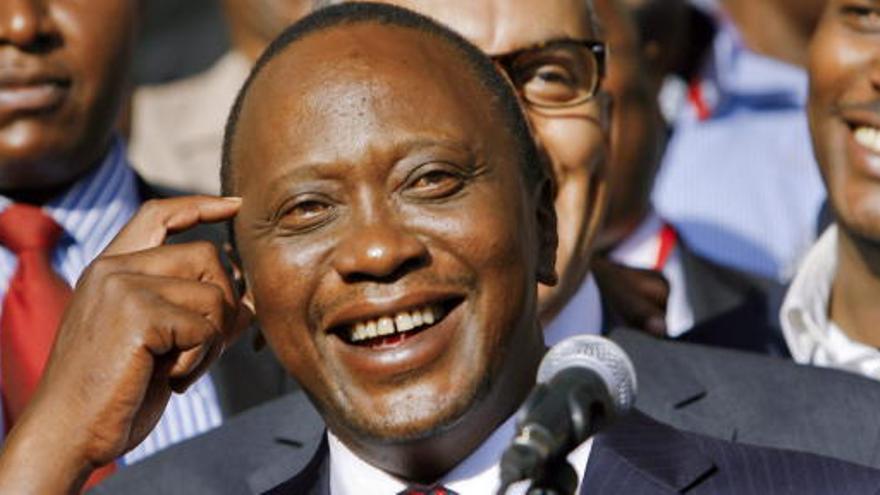 Uhuru Kenyatta obtuvo la mitad de los votos.