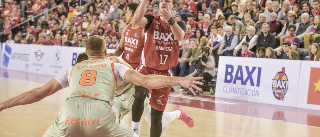 L&#039;aportació del base nord-americà Frenkie Ferrari pot ser fonamental per assolir el quart triomf a la Champions Basketball League