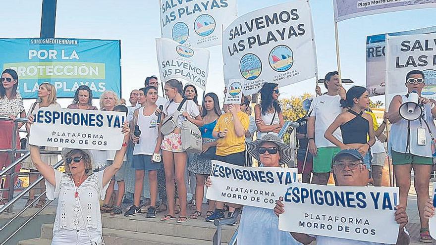 Los miembros de la Plataforma Morro de Gos se manifestaron en Orpesa.