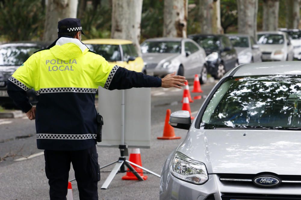 Control de tráfico de la Policía Local en el Paseo de los Curas.