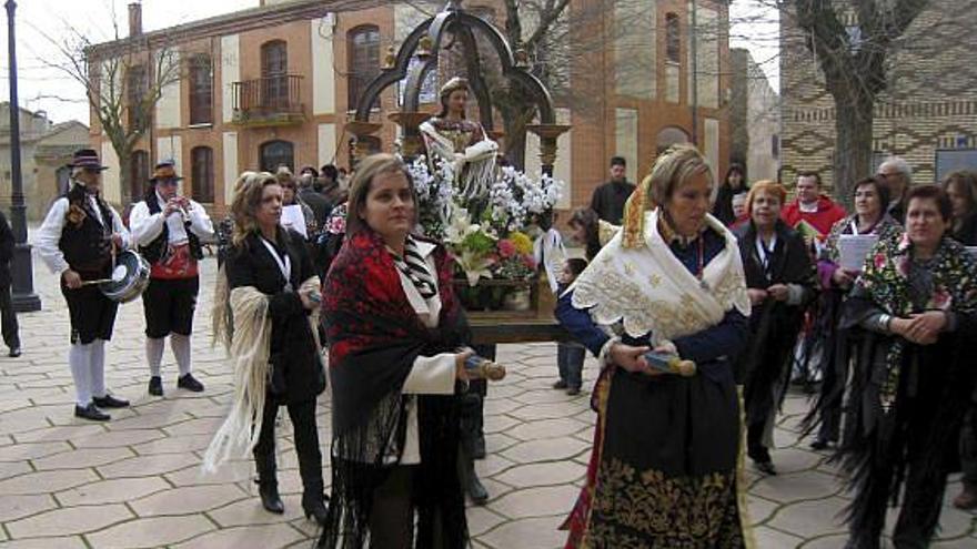 Villalba de la Lampreana conmemora a Santa Águeda