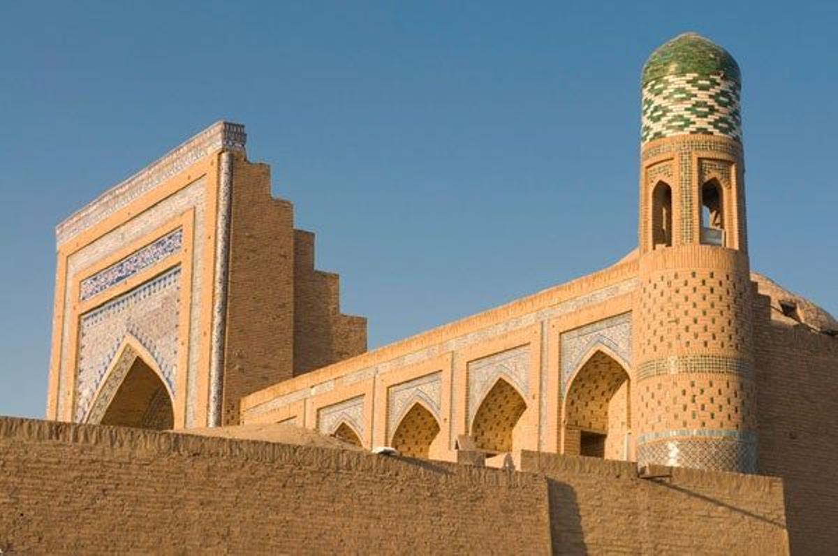 Madraza en el interior de Itchan Kala, en Khiva.