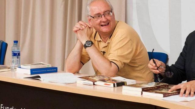 Miguel Ángel Navarro, ayer, durante la presentación de su libro en la Fundación Gustavo Bueno.