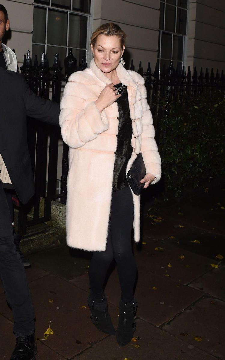 Kate Moss en la fiesta Naughty Christmas Party en Londres