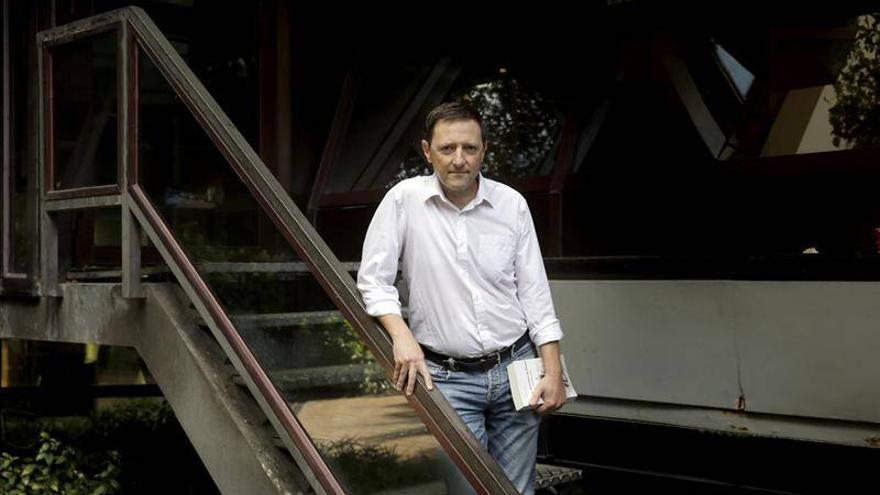 Martínez de Pisón: "Los premios no los conceden gobiernos sino la sociedad"