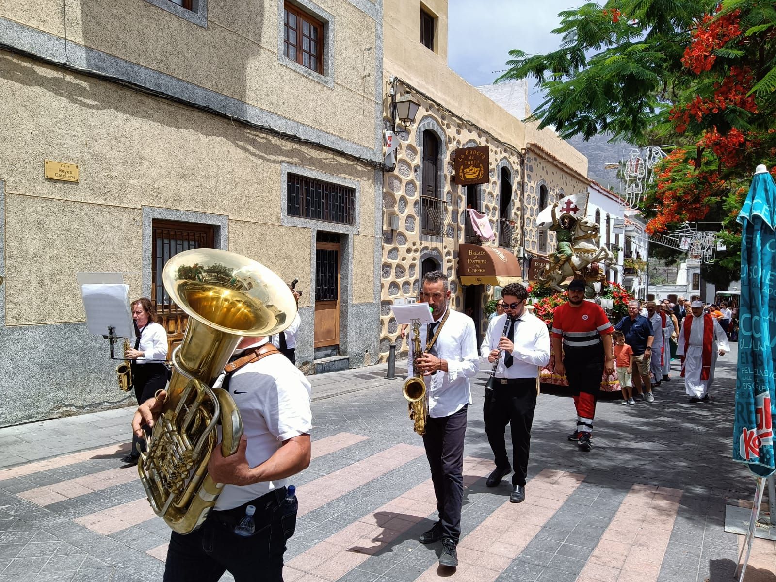 Misa y procesión de Santiago Apóstol en Tunte