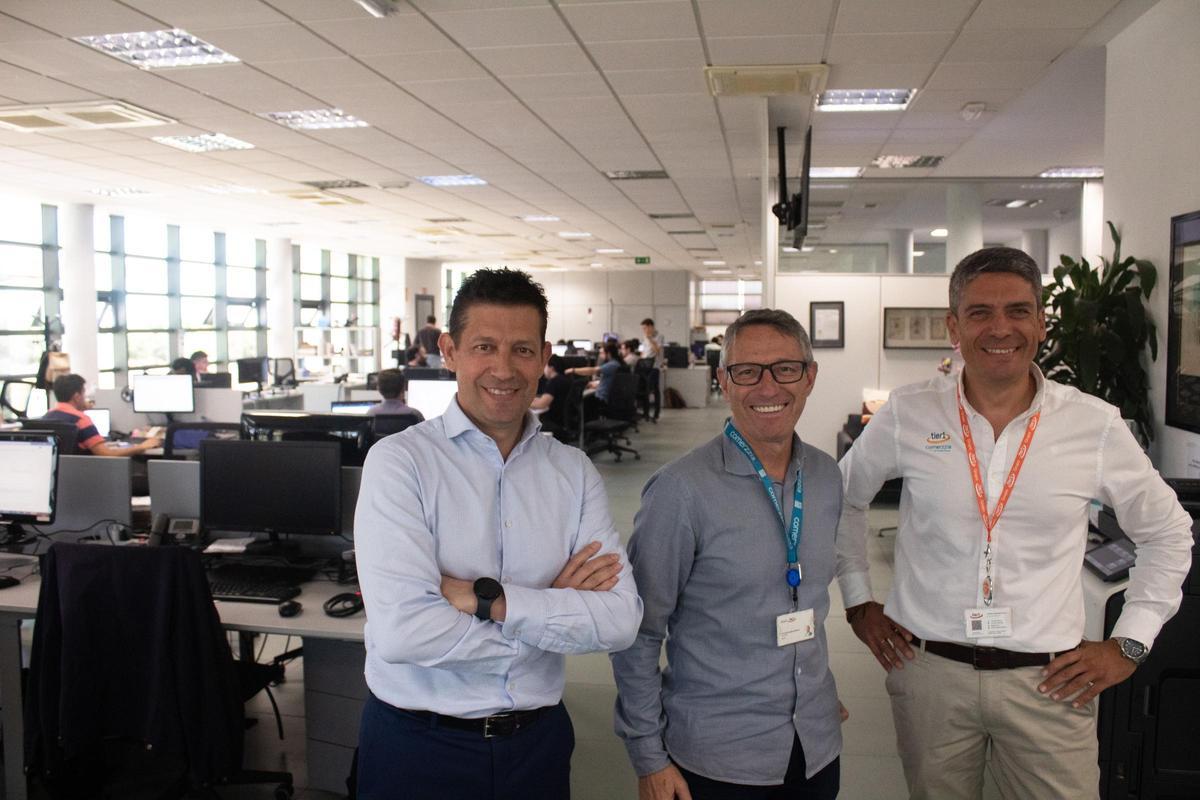 Eduardo Fuentesal, presidente de Tier1; Javier Rubio, fundador y máximo accionista, Leandro Gayango, director general de Tier1.