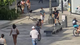 Animan a los jóvenes a cambiar las calles por la pista de skate