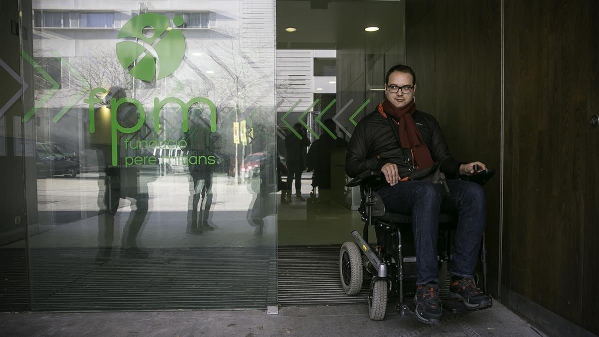 Robert de Miguel, una de las 38 personas contratadas para hacer un diagnóstico sobre la accesibilidad de la ciudad.