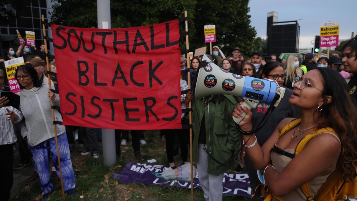 Protesta antirracista en Brentford, al oeste de Londres.