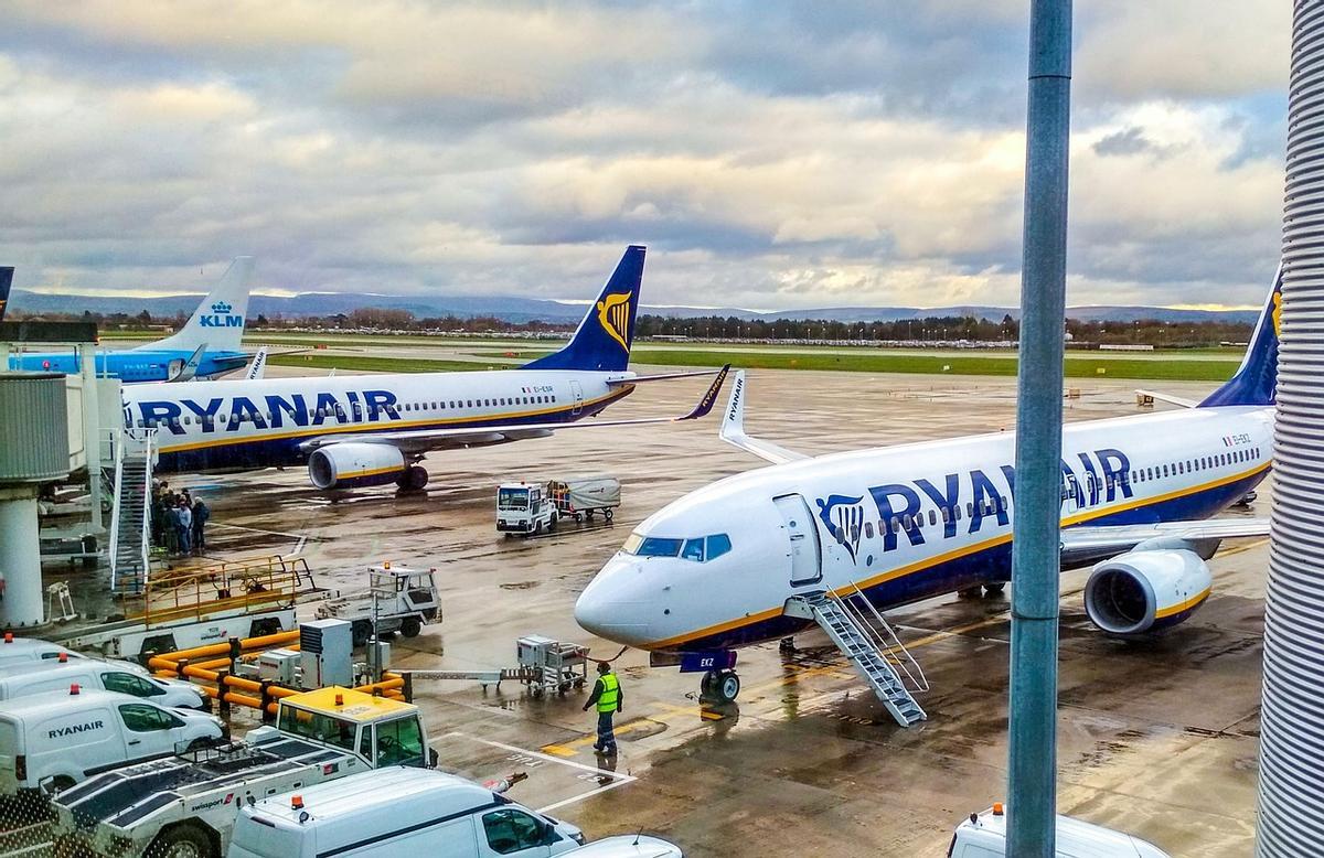 Varios aviones de Ryanair