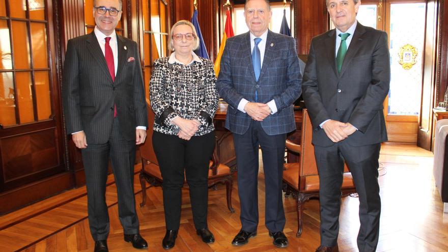Oviedo crea una escuela pionera para formar a los mayores sobre leyes y economía