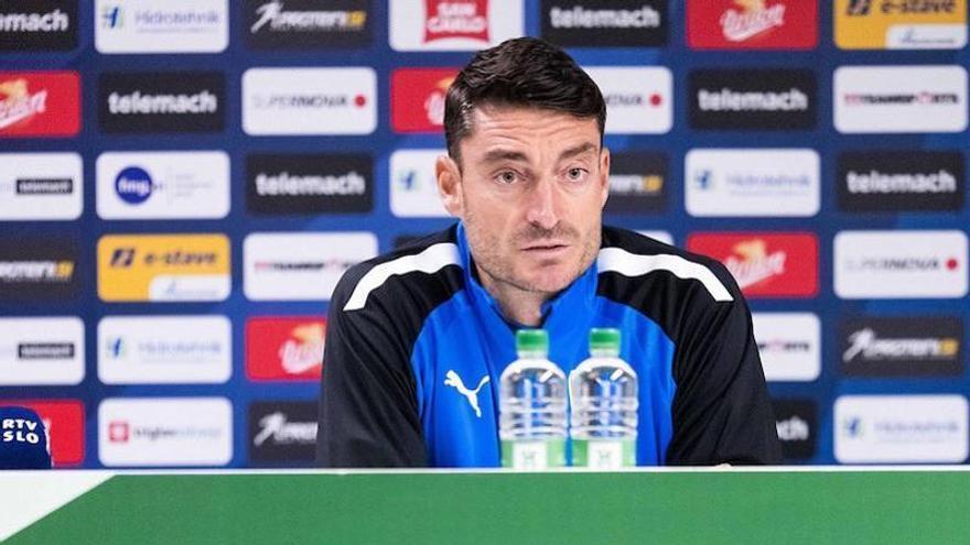 Albert Riera, entrenador del Olimpia de Eslovenia