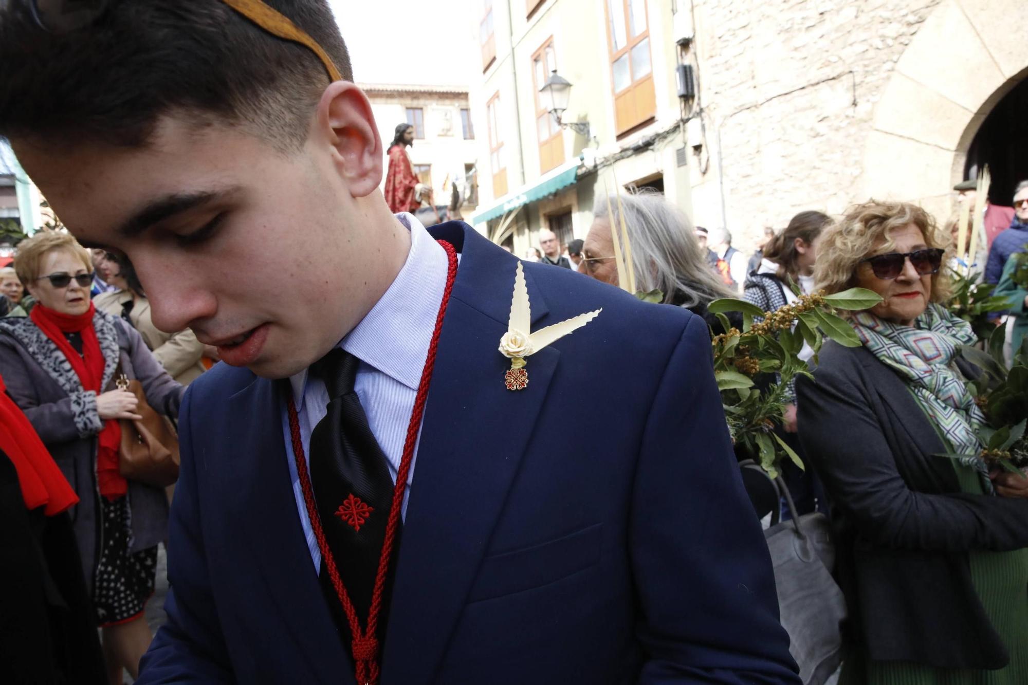 EN IMÁGENES: Gijón procesiona para celebrar el Domingo de Ramos