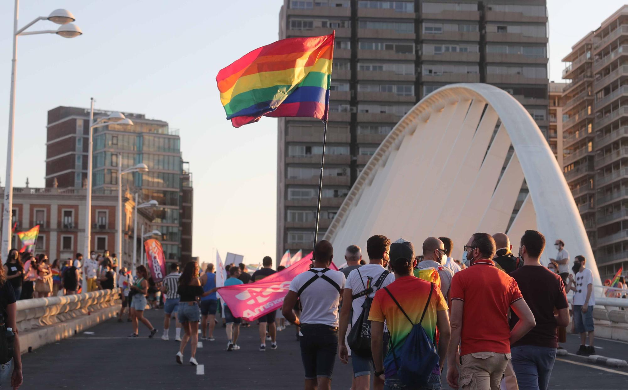 El dia del Orgullo LGTBI+ en València, fue una fiesta