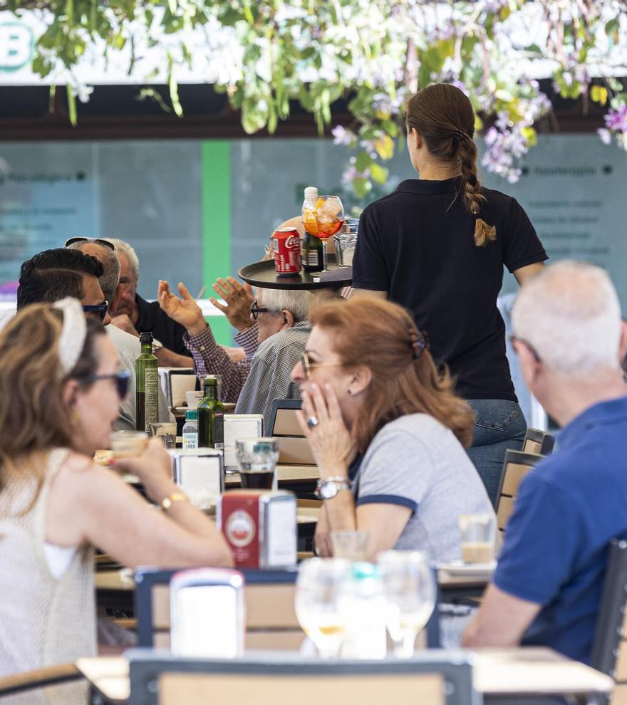 La hostelería en Alicante anticipa una ocupación total a partir del jueves en Semana Santa