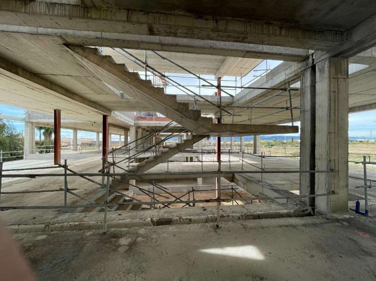 Desde el 2022, el futuro IES Jaume I de Burriana es solo una estructura de hormigón a la espera de la inversión necesaria.