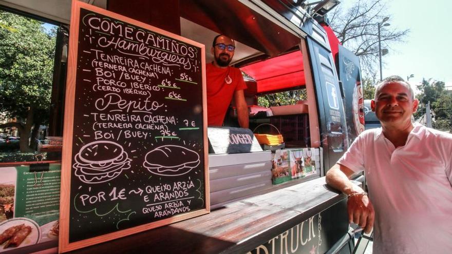 Quince caravanas «vintage» participan en la feria «Street Food» de Orihuela