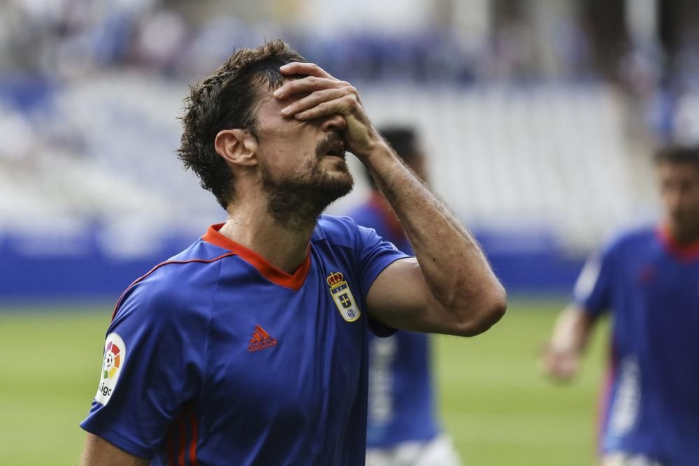 El partido entre el Real Oviedo y el Rayo Vallecano, en imágenes