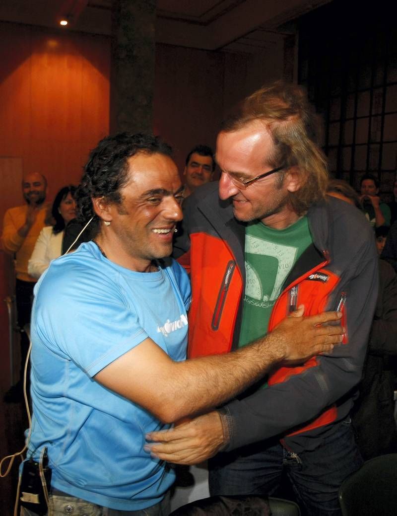 Fotogalería del recibimiento a Carlos Pauner