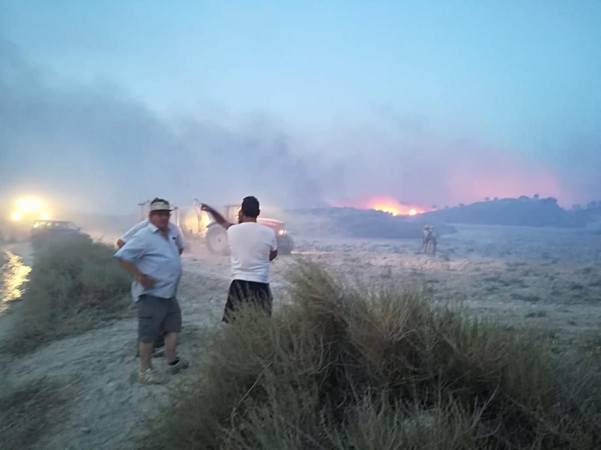 Impresionante incendio en la sierra de Alcubierre