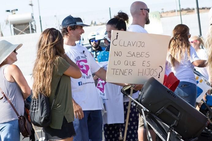 FUERTEVENTURA - MANIFESTACION POR UNA SANIDAD MEJOR EN CORRALEJO - 19-06-17