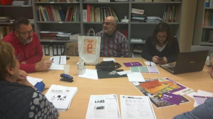 Reunión entre el consistorio y Escola Valenciana.