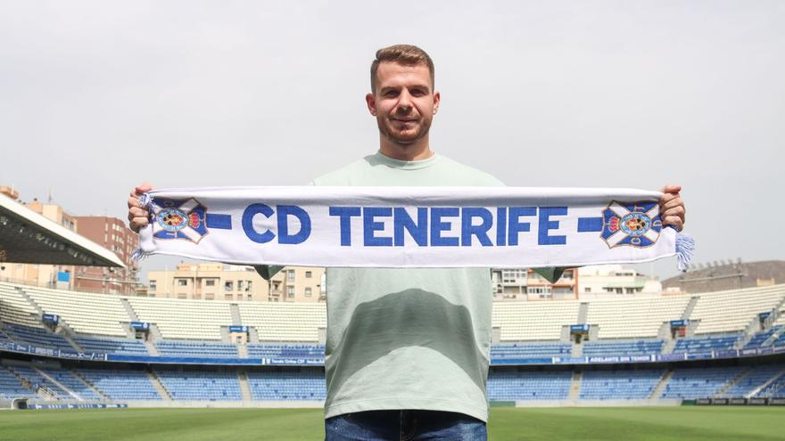 José Amo conoce al &#039;alcalde&#039; Pepe Benavente: el CD Tenerife &#039;trolea&#039; al central sevillano