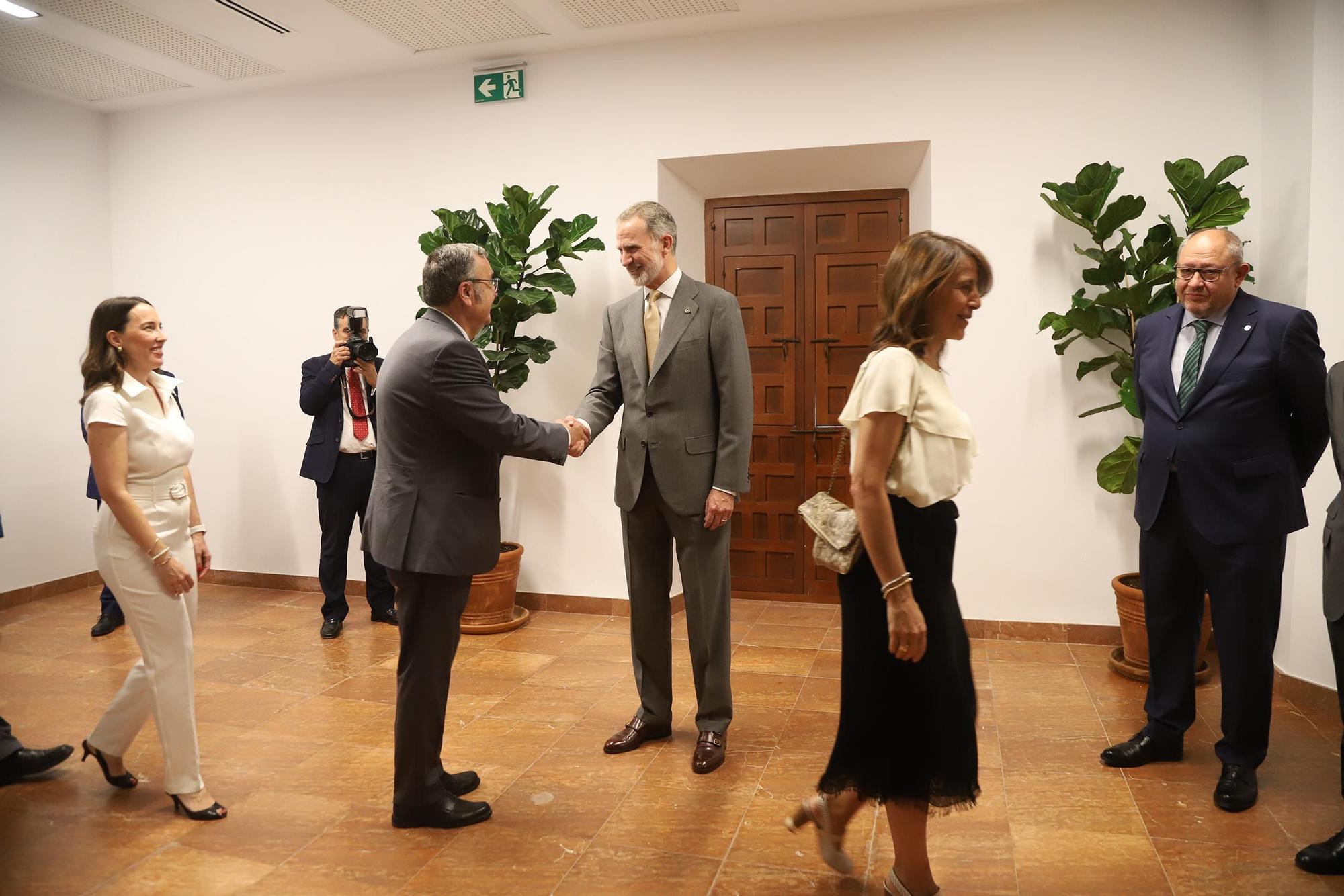 Felipe VI recibe la Medalla de Oro Averroes de la Universidad de Córdoba