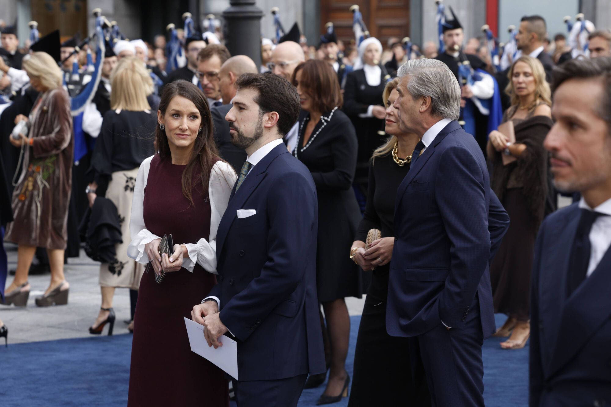  Así fue la llegada de los invitados a los premios "Princesa de Asturias" y su paso por la alfombra azul