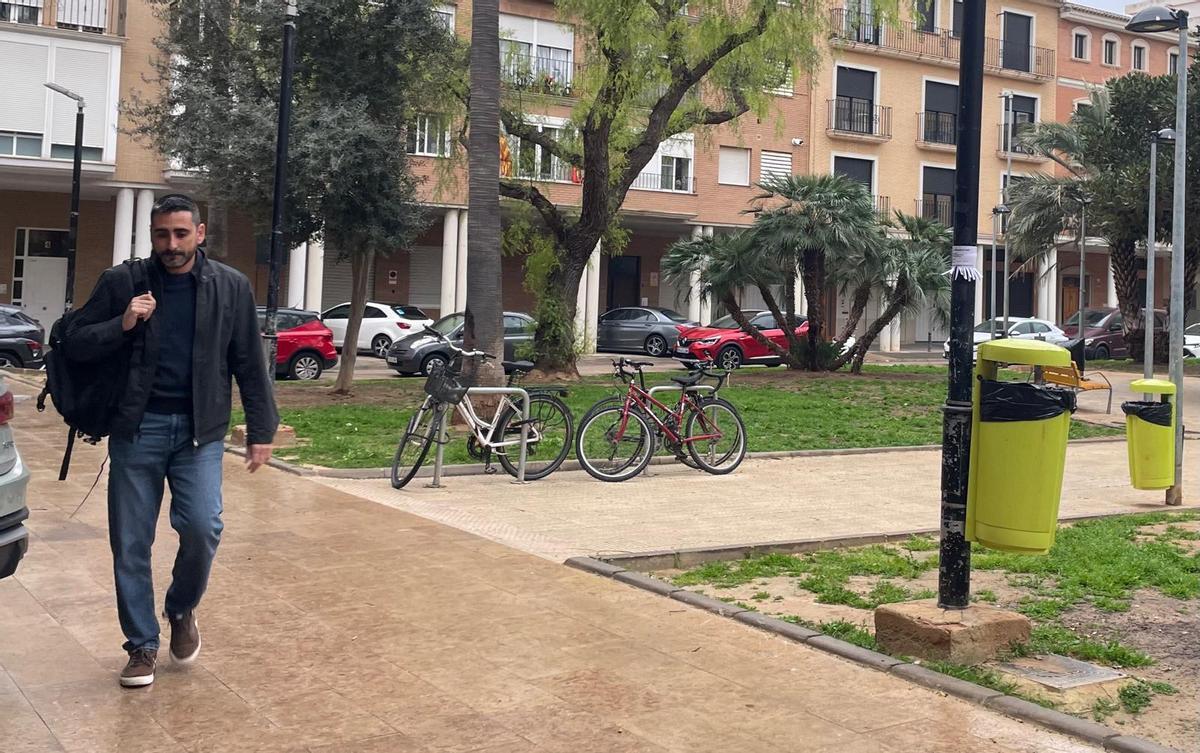 El comandante de la UME, Manuel Párraga, a su llegada a los juzgados de Catarroja.
